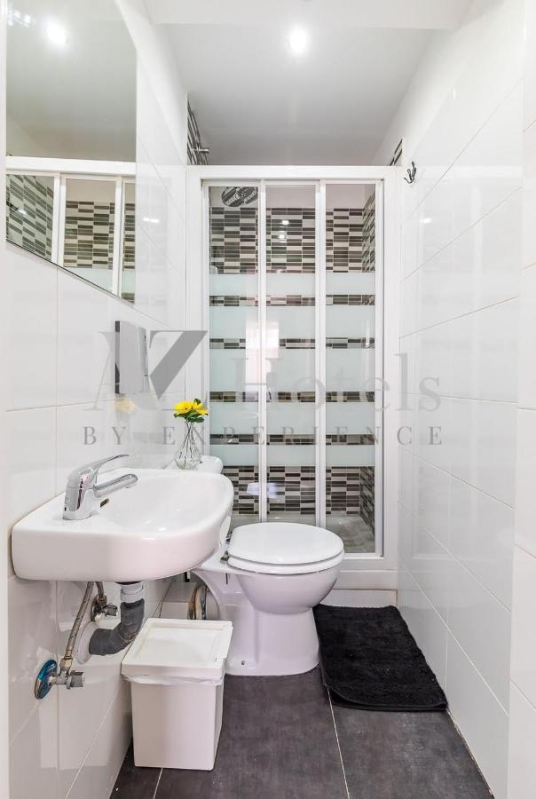 Ayz Sierra De Meira - Auto Check-In Property (Adults Only) Madrid Bagian luar foto