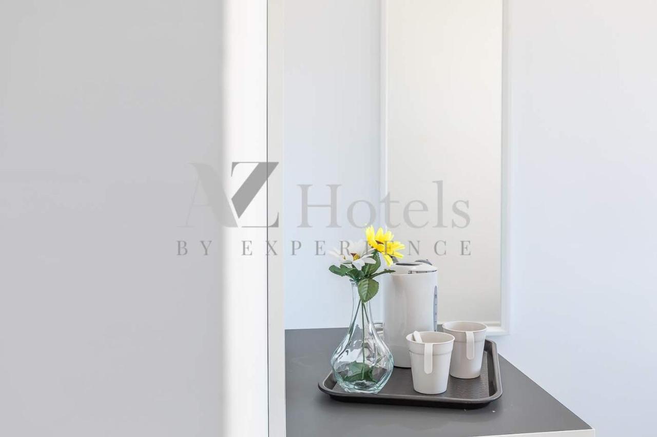 Ayz Sierra De Meira - Auto Check-In Property (Adults Only) Madrid Bagian luar foto