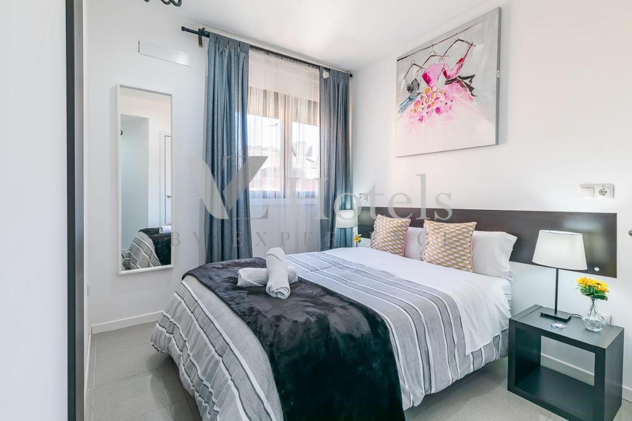 Ayz Sierra De Meira - Auto Check-In Property (Adults Only) Madrid Bagian luar foto